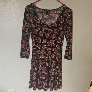 Forever 21 Black and Pink Ruched V-Neck Dress